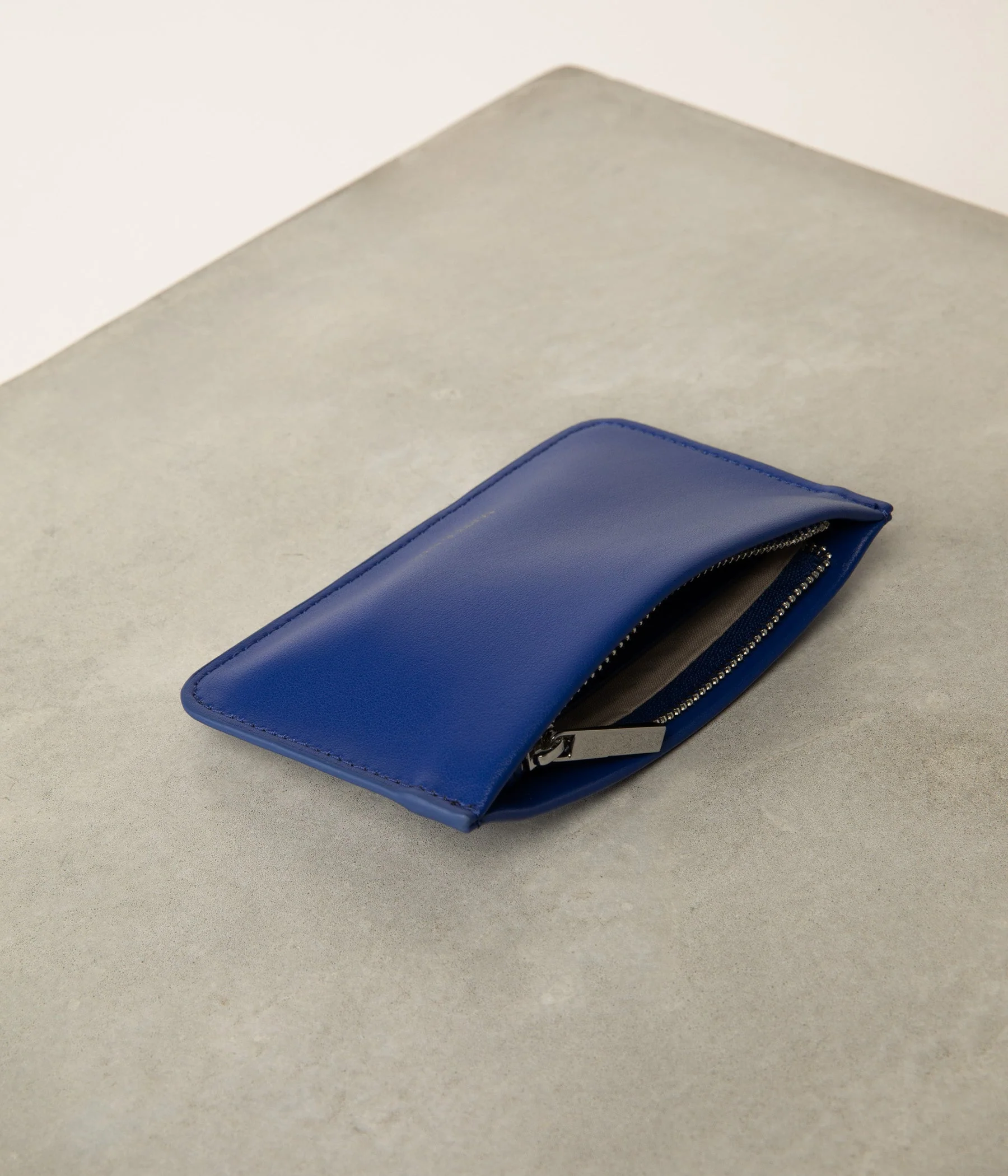 LELE Vegan Wallet - UPPEAL™ - Image 6