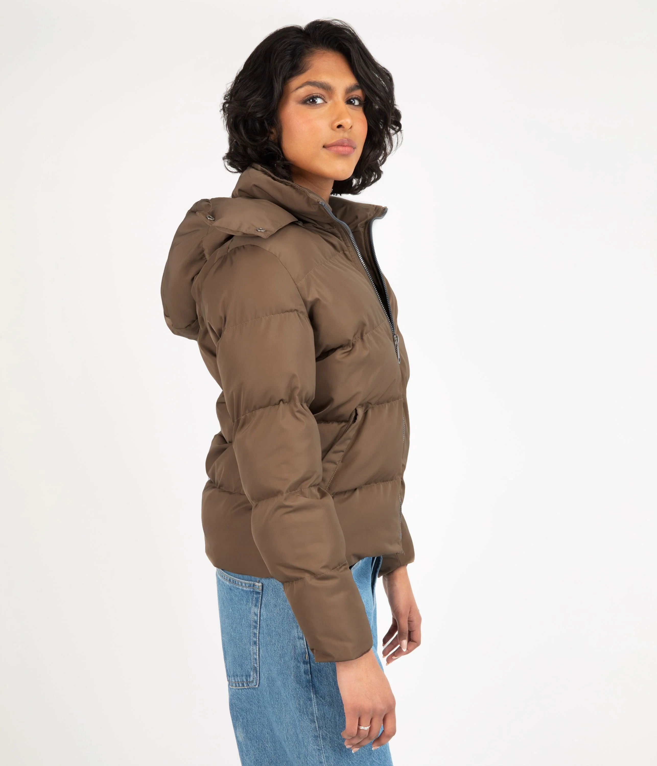 LINZ Women's Quilted Puffer Jacket - Image 15
