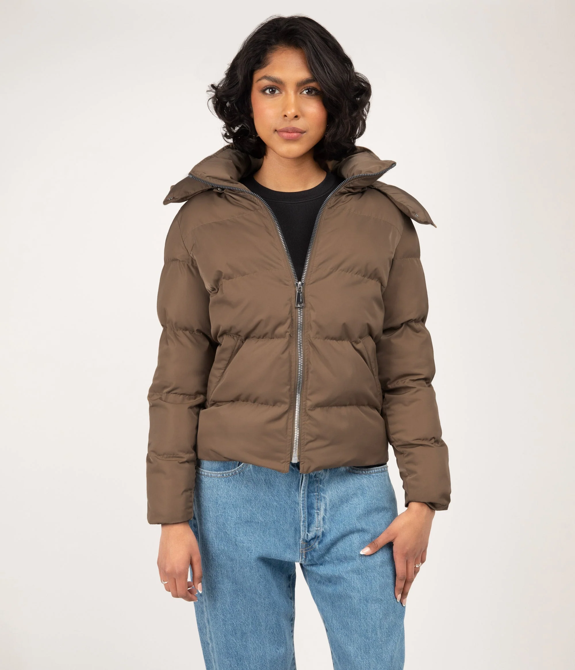 LINZ Women's Quilted Puffer Jacket - Image 8